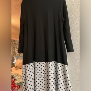 Black and gray polka dot dress (XL)